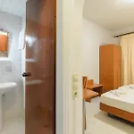 Hotel Dreams *